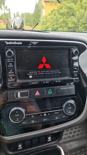 Mitsubishi 8750A594 Sat Nav SD card MMCS W15 W17 Europe 2026 photo review